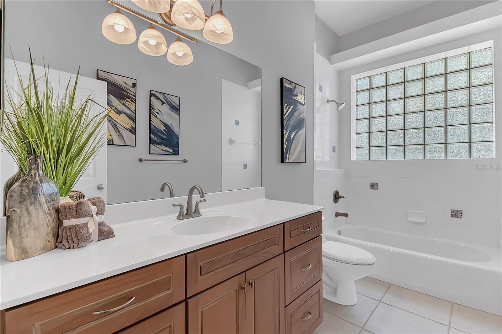 5675 BOB WHITE TRL, MIMS, FL, 32754