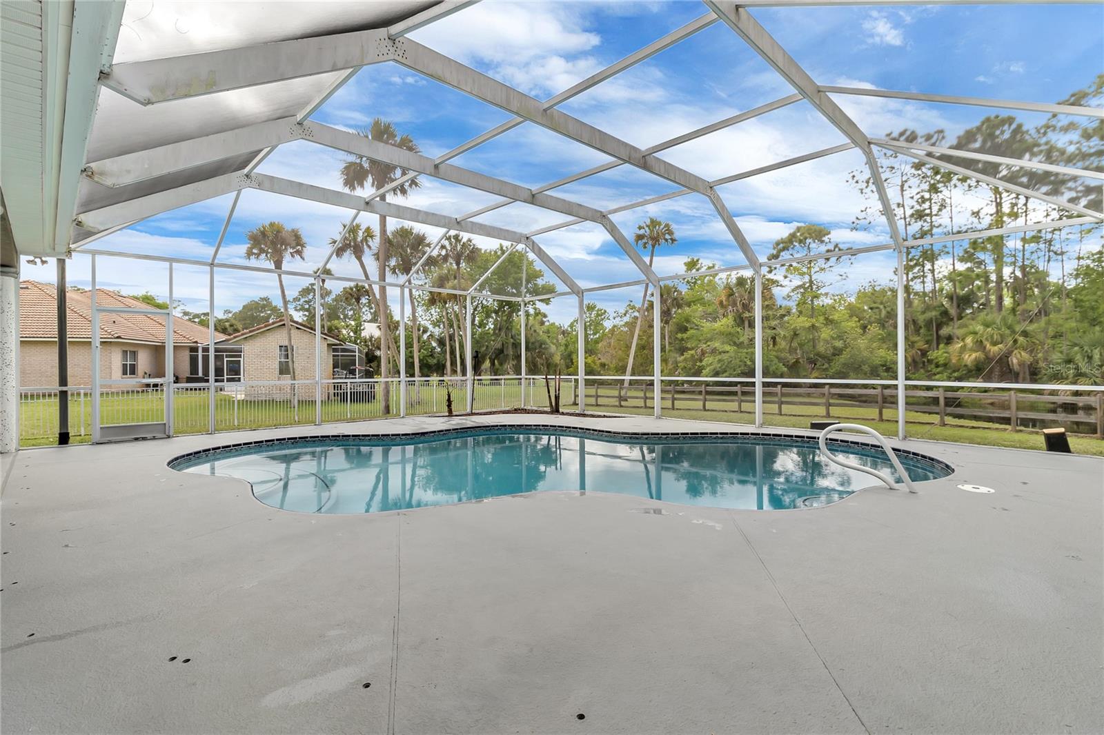 5675 BOB WHITE TRL, MIMS, FL, 32754