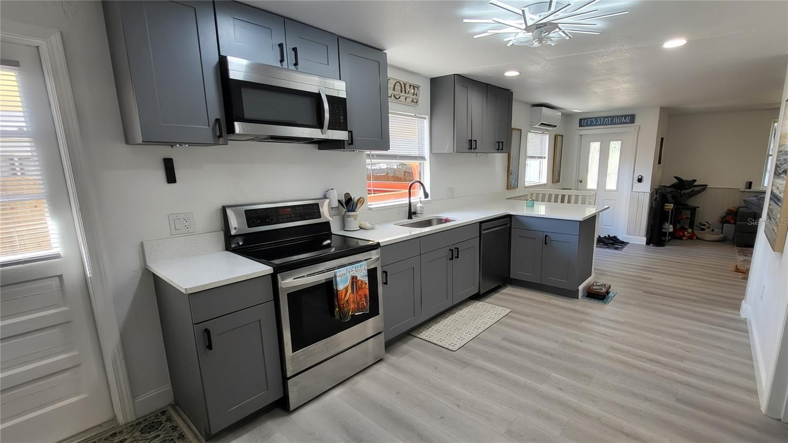 5115 67TH WAY N, ST PETERSBURG, FL, 33709