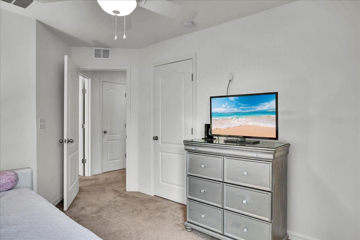 616 CHATHAM WALK DR, RUSKIN, FL, 33570