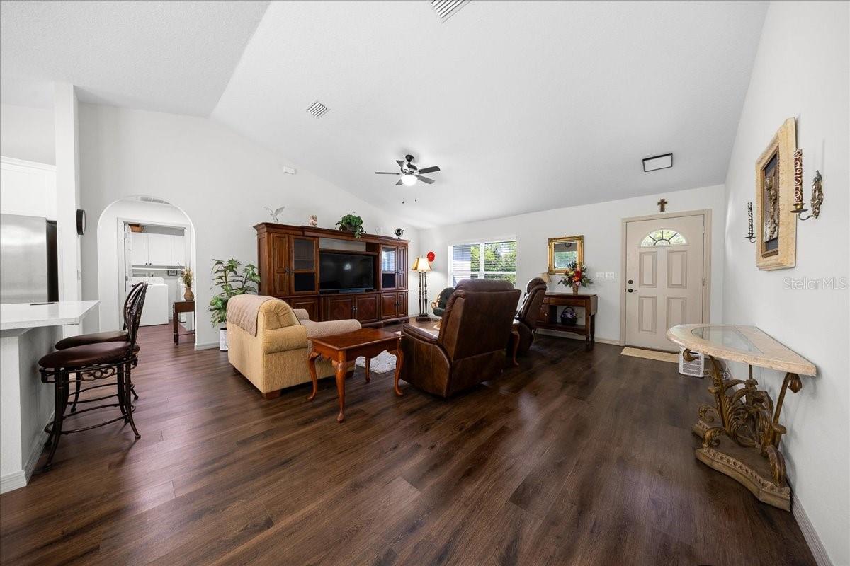 8 GUAVA PASS TRL, OCKLAWAHA, FL, 32179