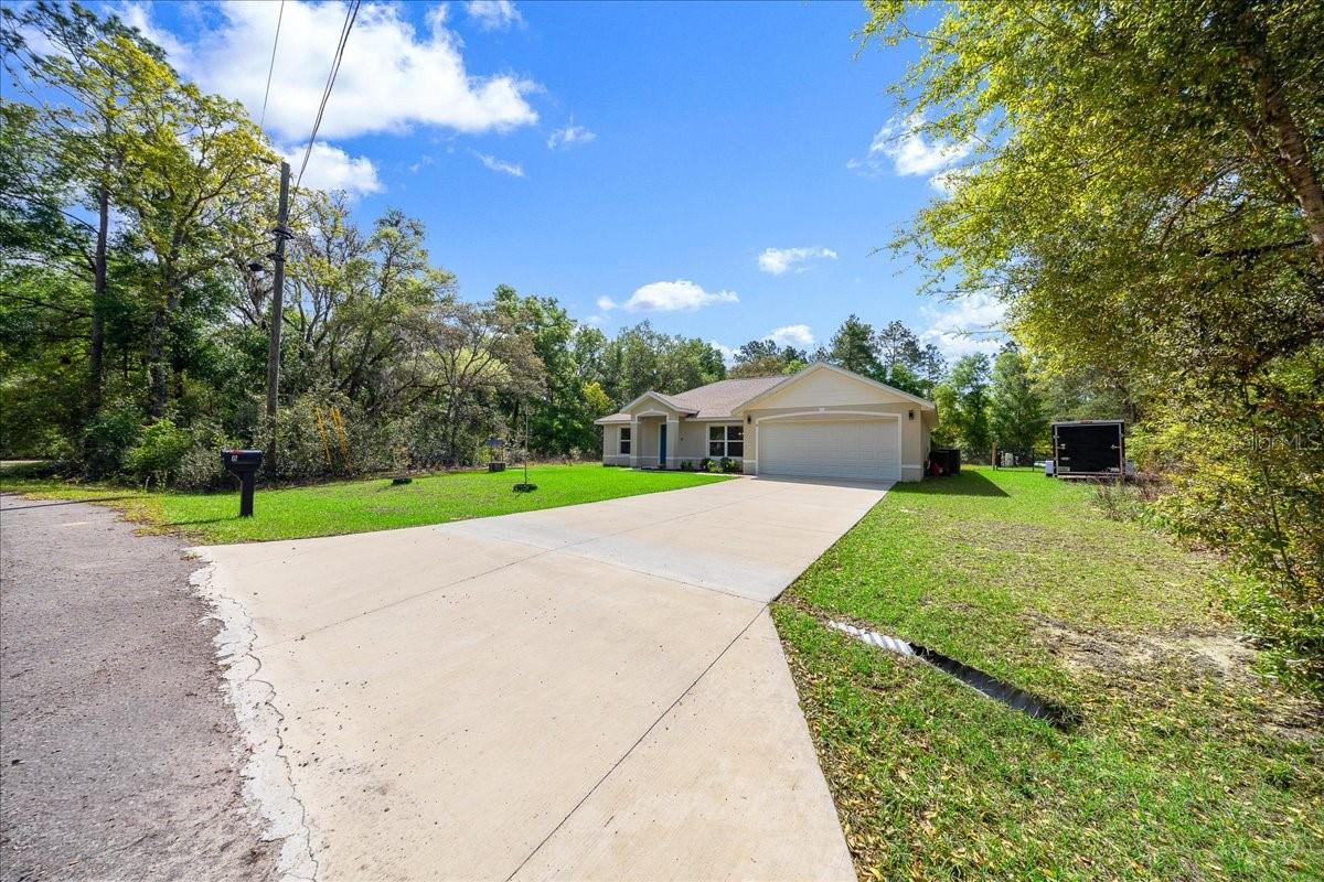 8 GUAVA PASS TRL, OCKLAWAHA, FL, 32179