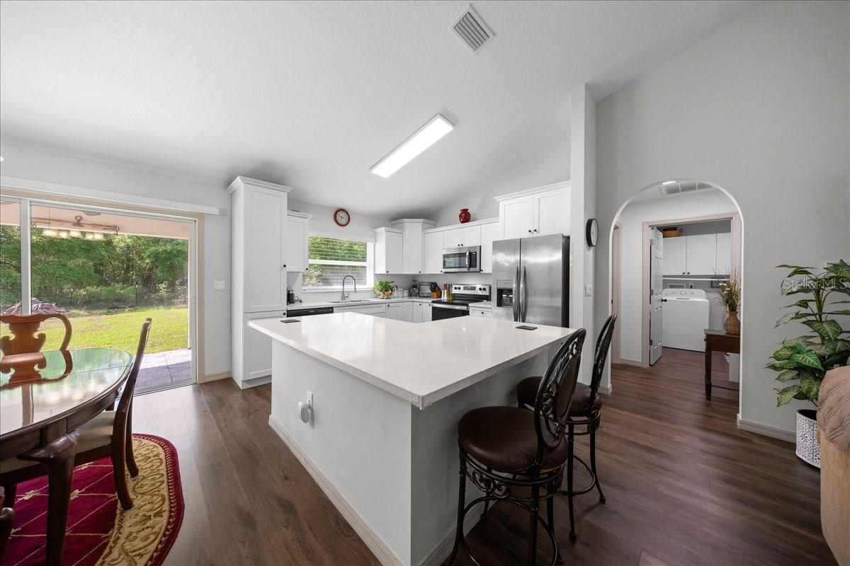 8 GUAVA PASS TRL, OCKLAWAHA, FL, 32179
