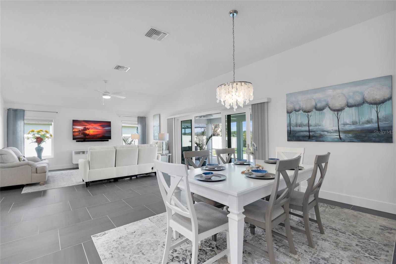 5495 HAWKINS DR, THE VILLAGES, FL, 32163