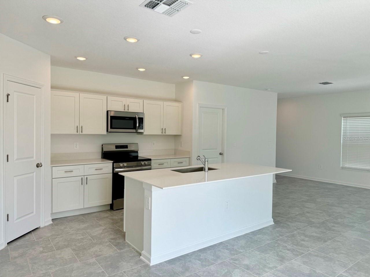 1727 FOREMAN RD, EAGLE LAKE, FL, 33839