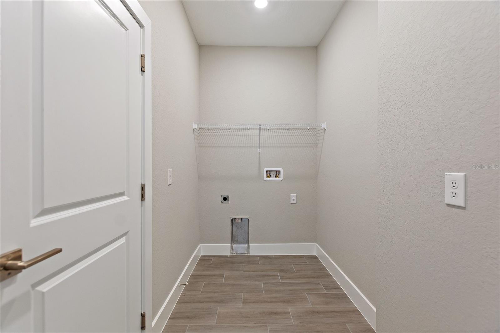 700 DESMOINES DR, KISSIMMEE, FL, 34759
