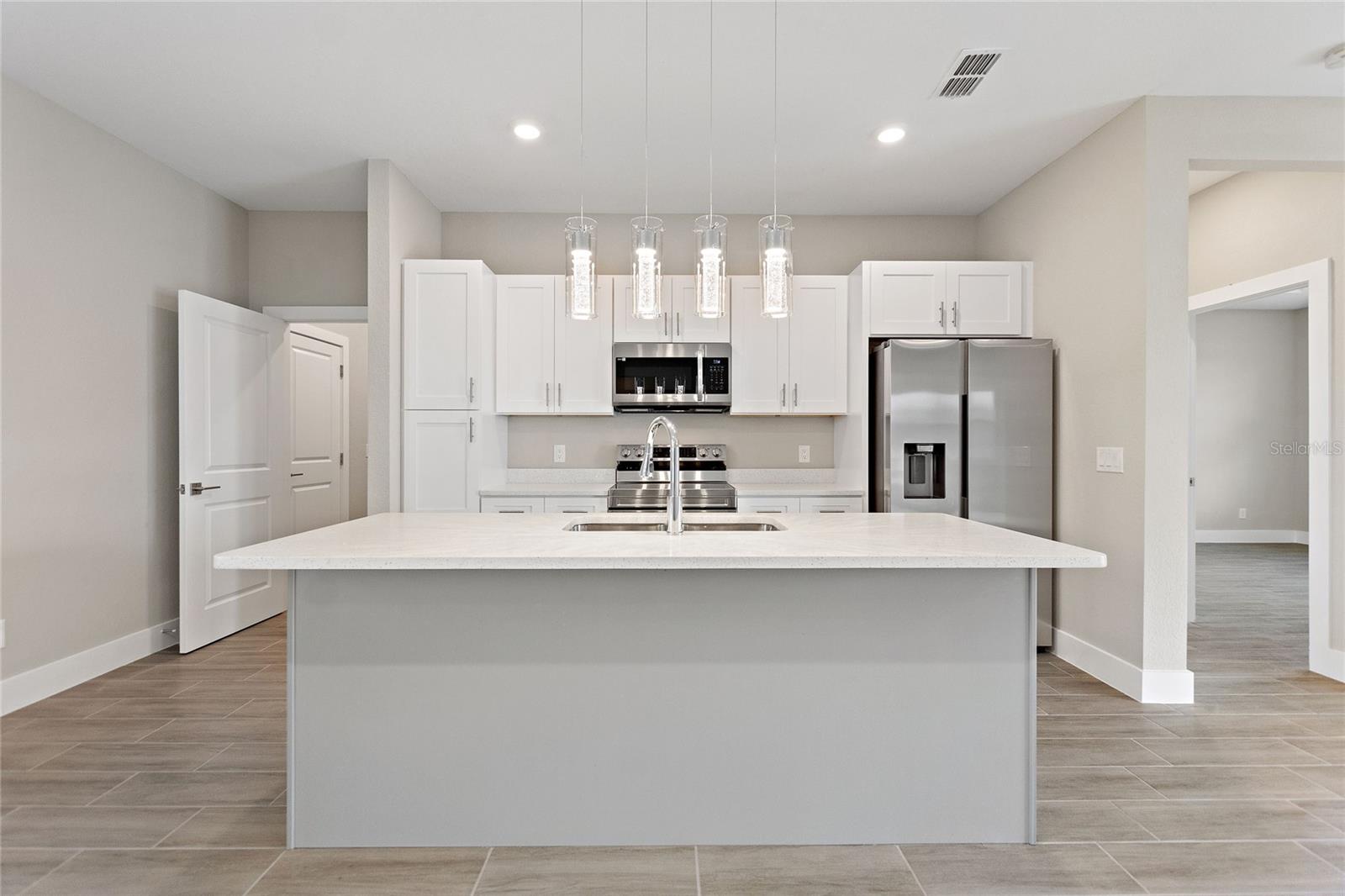700 DESMOINES DR, KISSIMMEE, FL, 34759