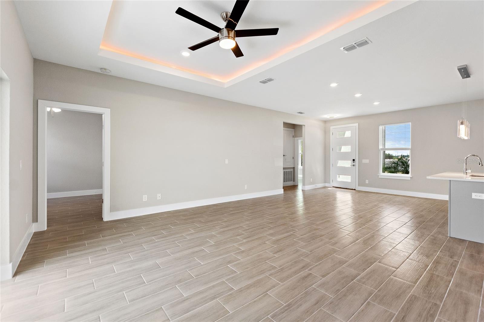 700 DESMOINES DR, KISSIMMEE, FL, 34759
