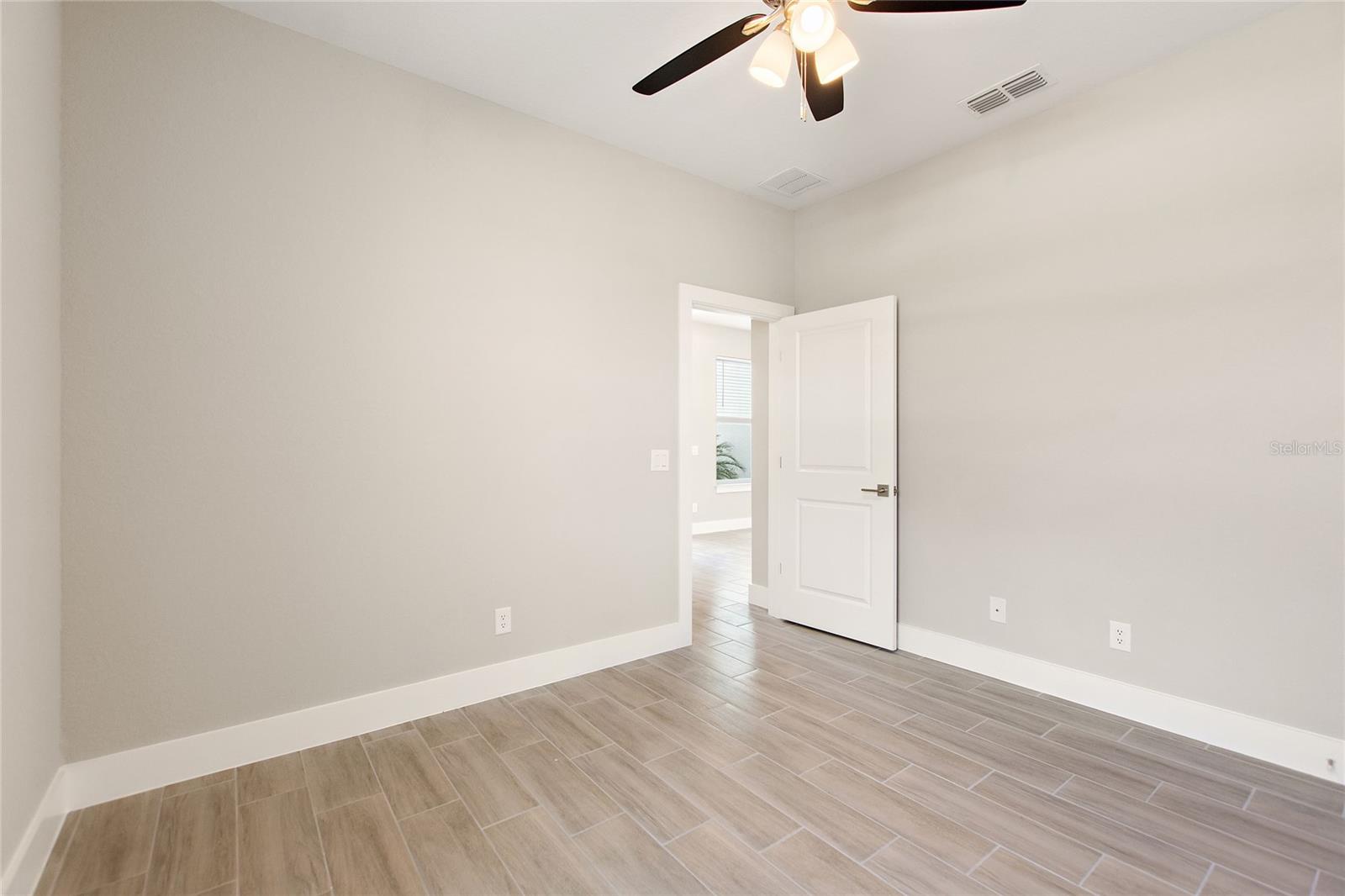 700 DESMOINES DR, KISSIMMEE, FL, 34759