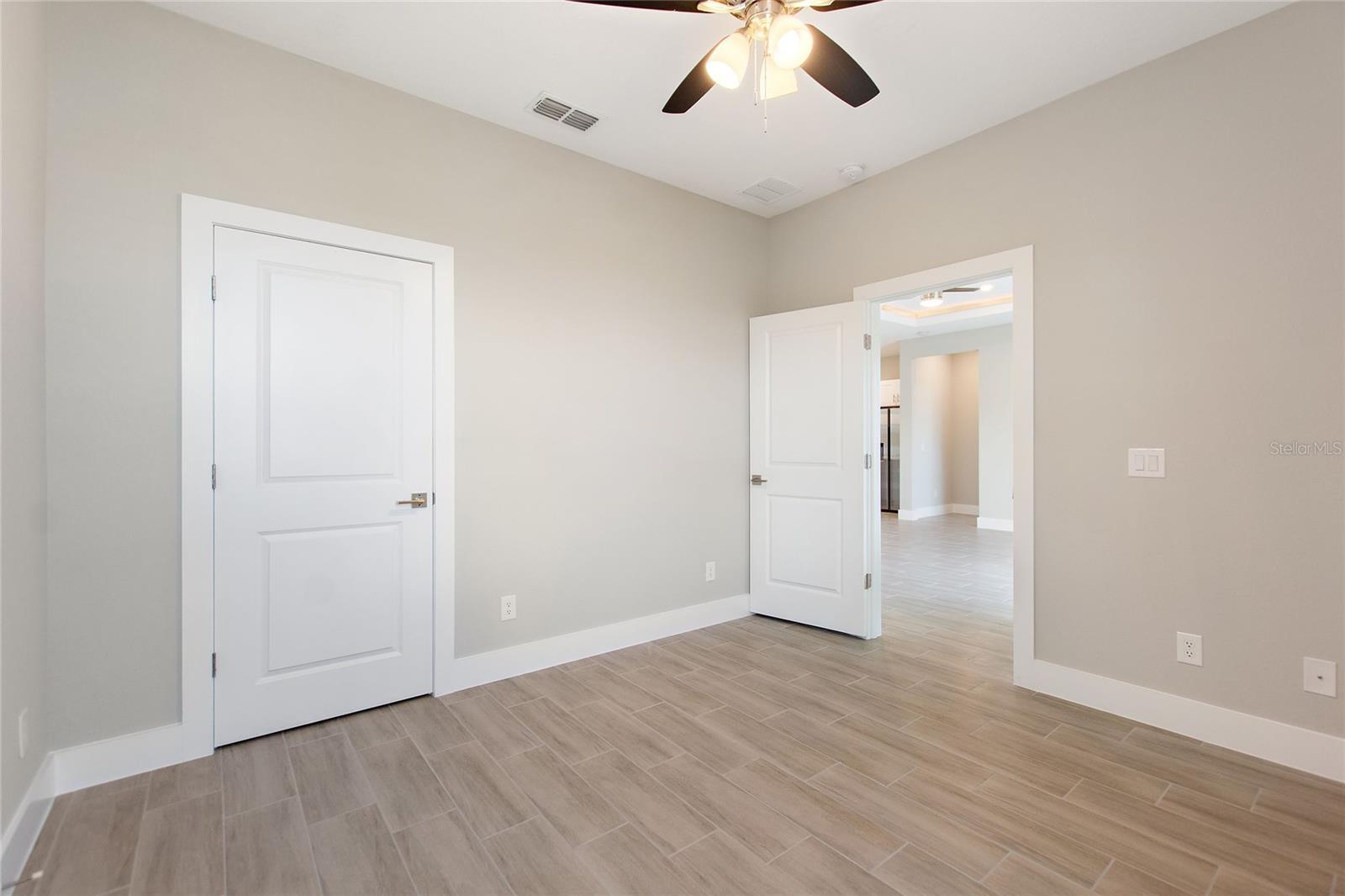 700 DESMOINES DR, KISSIMMEE, FL, 34759