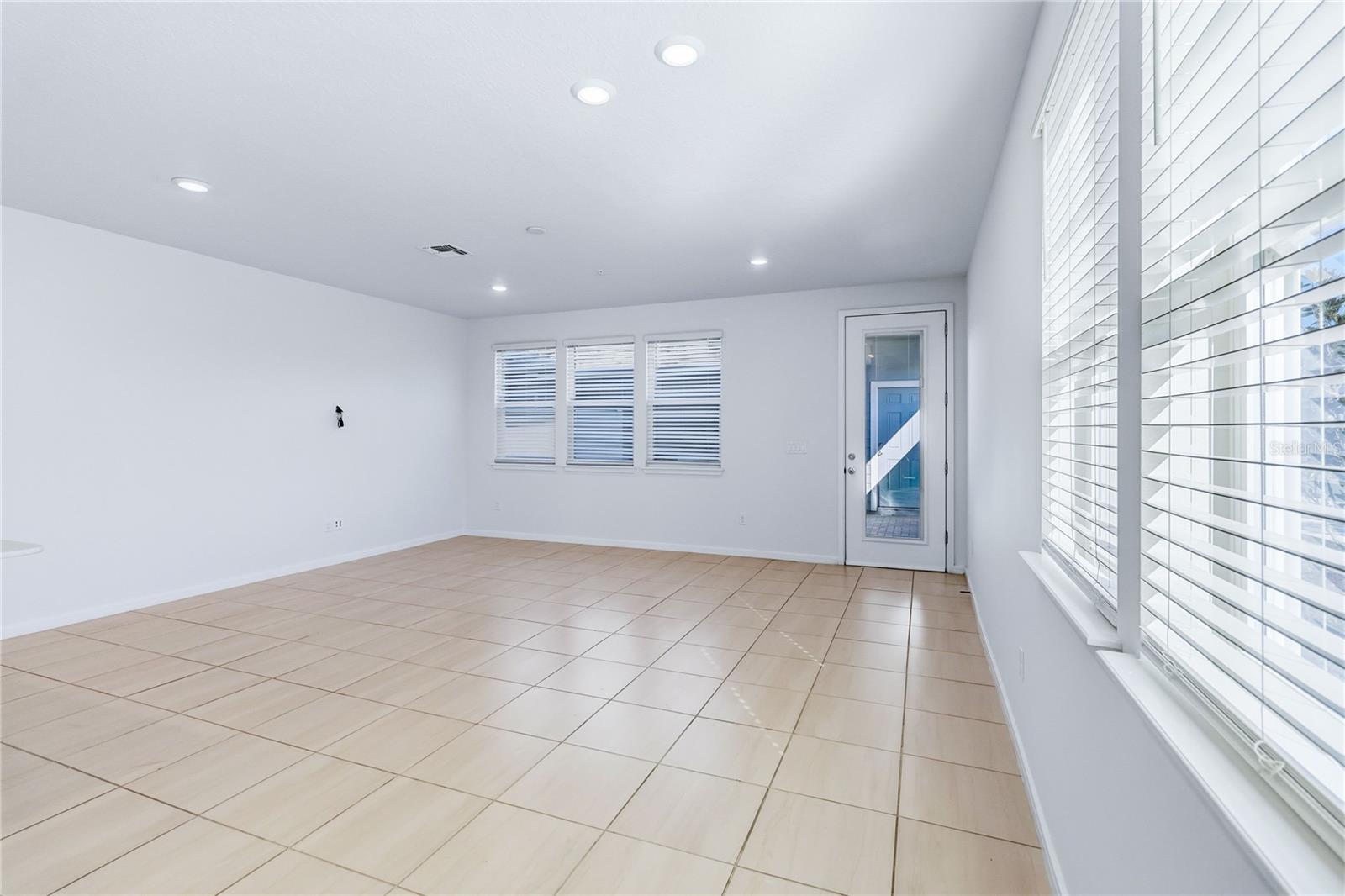 10379 FOLLY BEACH RD, ORLANDO, FL, 32827
