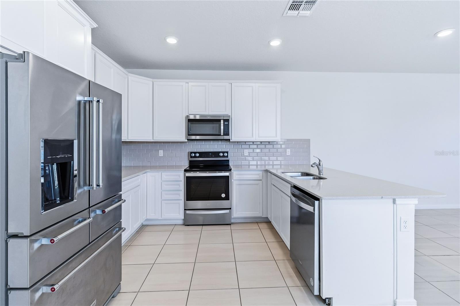10379 FOLLY BEACH RD, ORLANDO, FL, 32827