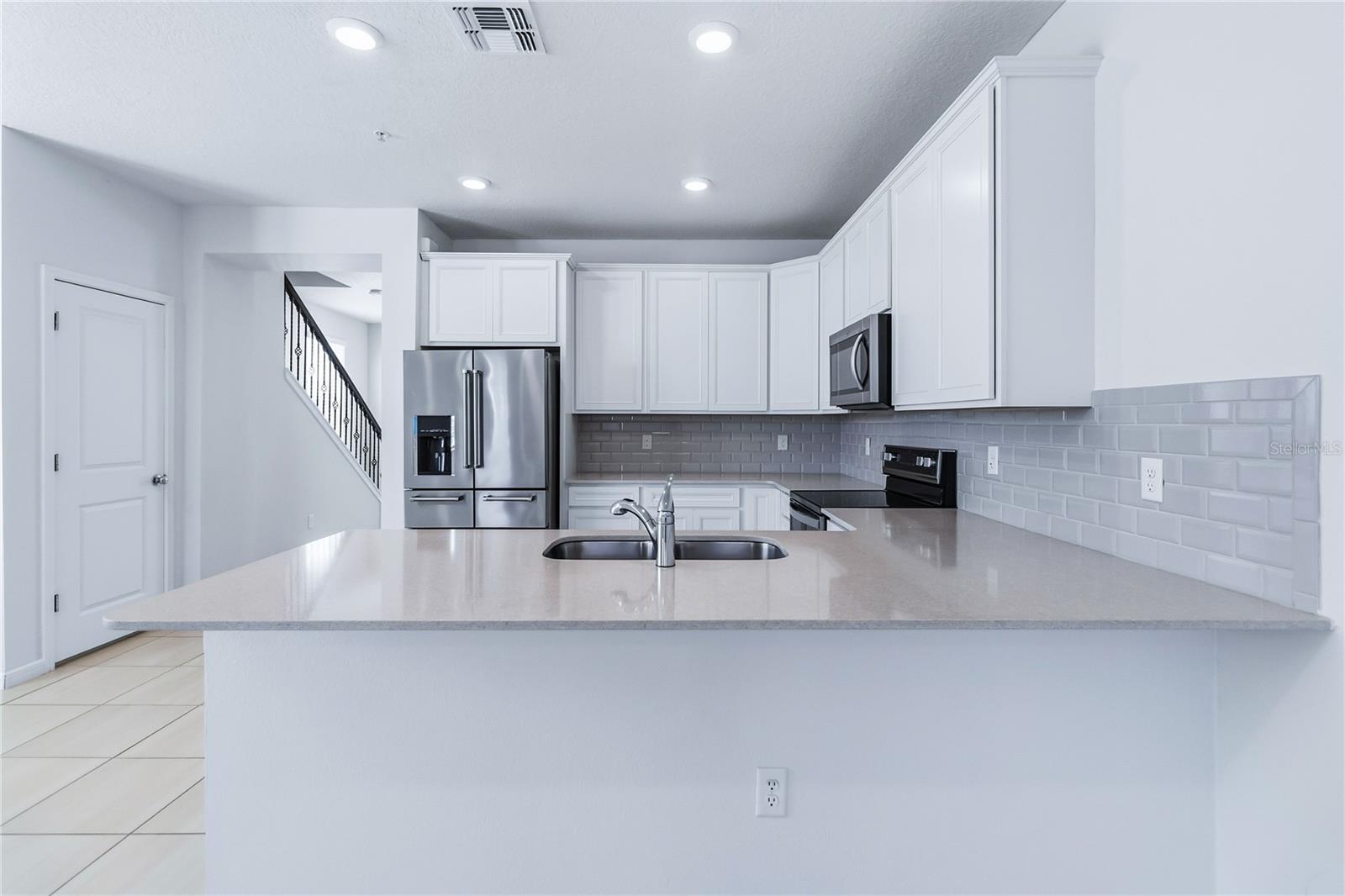 10379 FOLLY BEACH RD, ORLANDO, FL, 32827