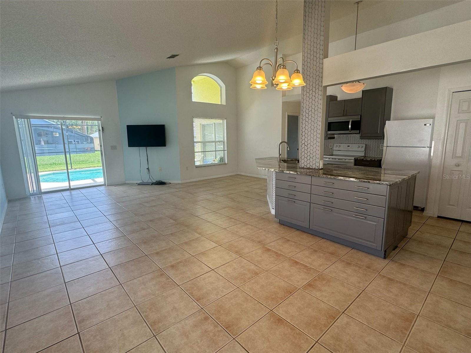 611 CASTERTON CIR, DAVENPORT, FL, 33897