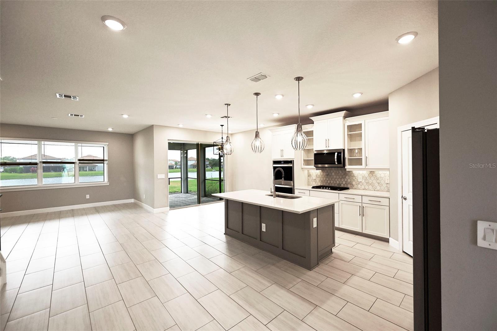 3806 SAVANNA PALMS CT, LAKEWOOD RANCH, FL, 34211