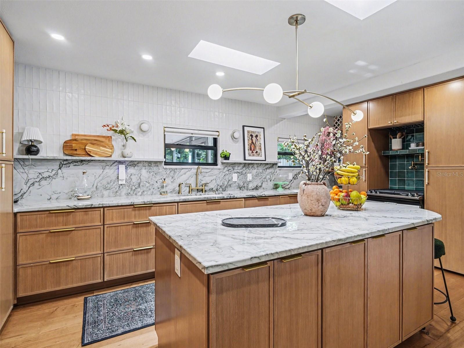 4050 TURKS CAP PL, SARASOTA, FL, 34234