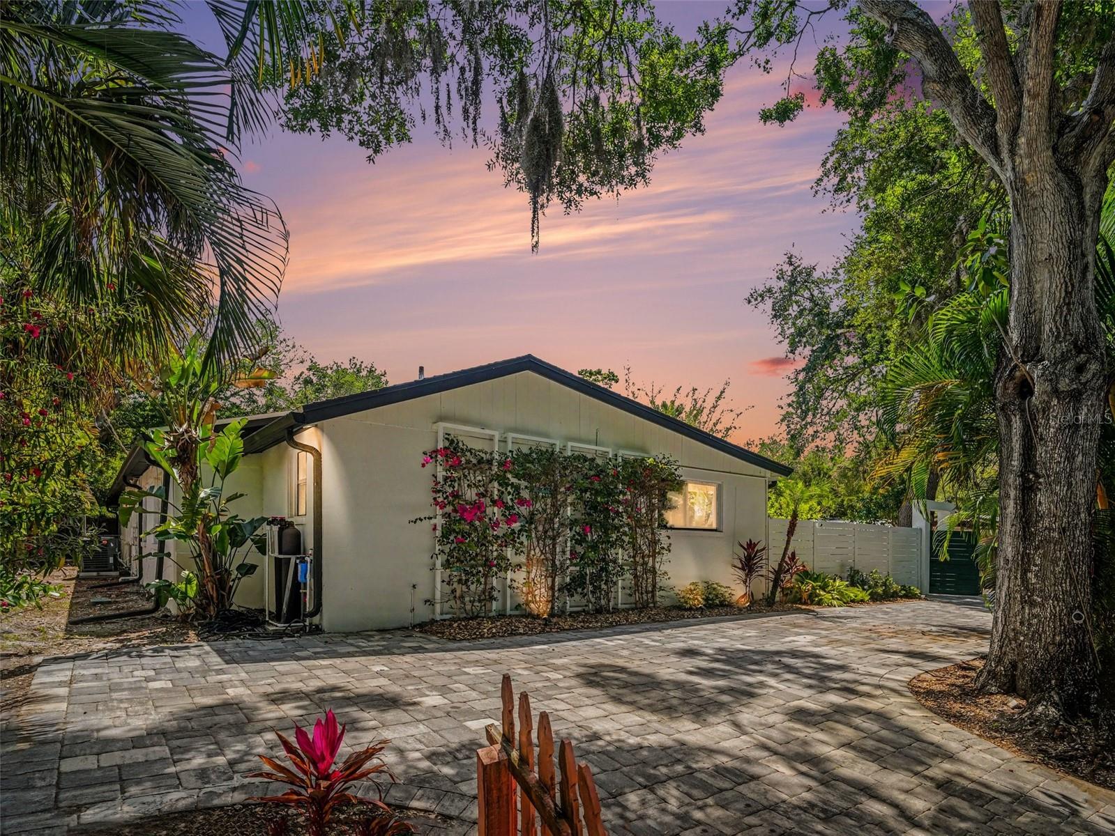 4050 TURKS CAP PL, SARASOTA, FL, 34234