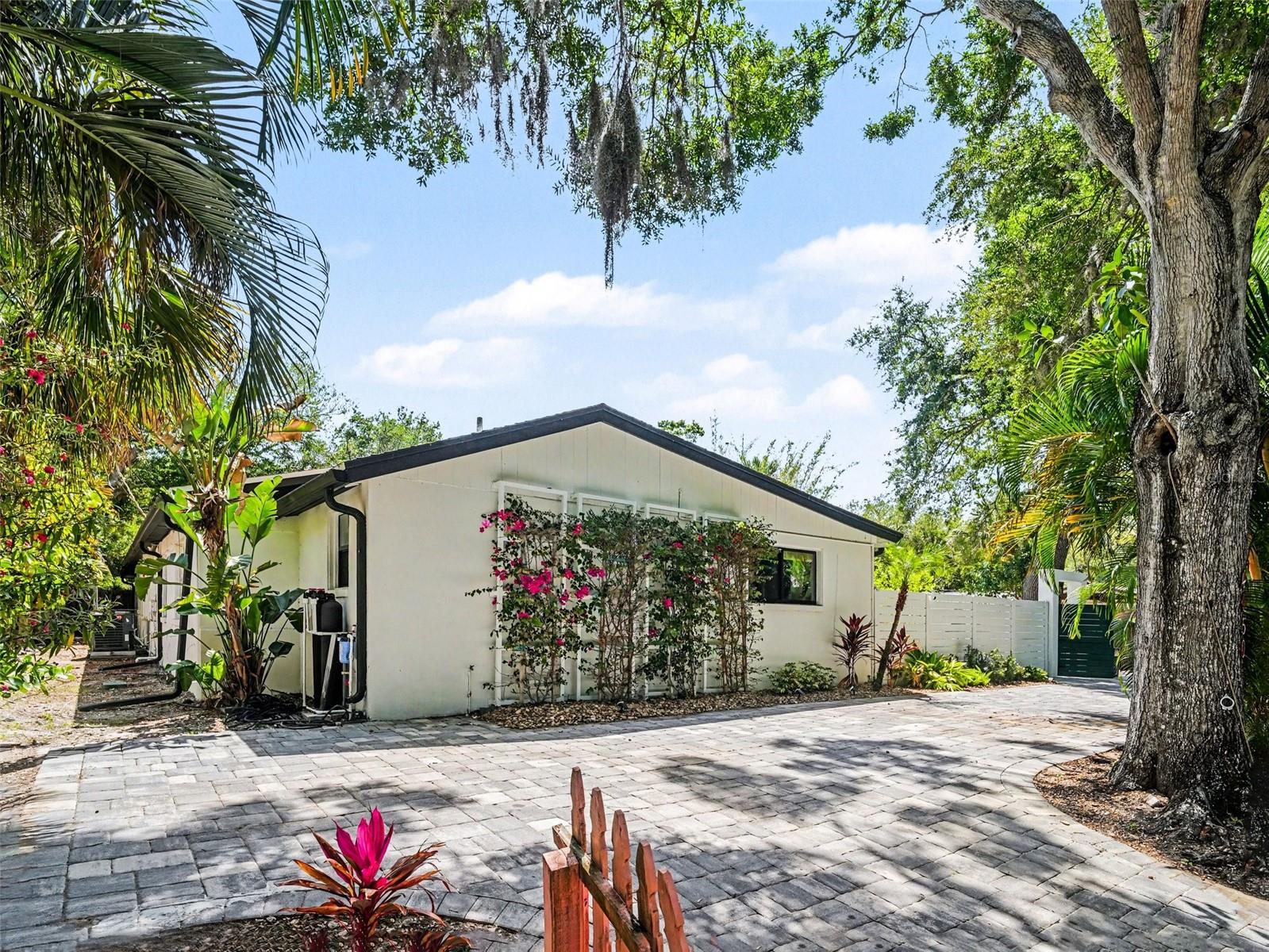 4050 TURKS CAP PL, SARASOTA, FL, 34234