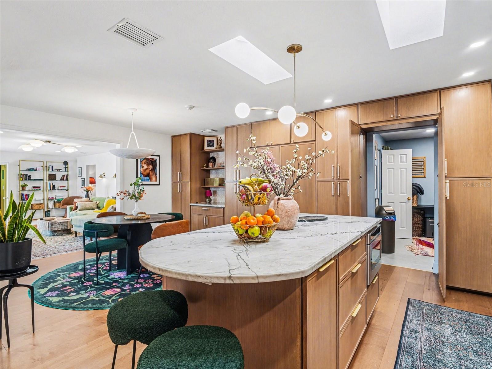 4050 TURKS CAP PL, SARASOTA, FL, 34234