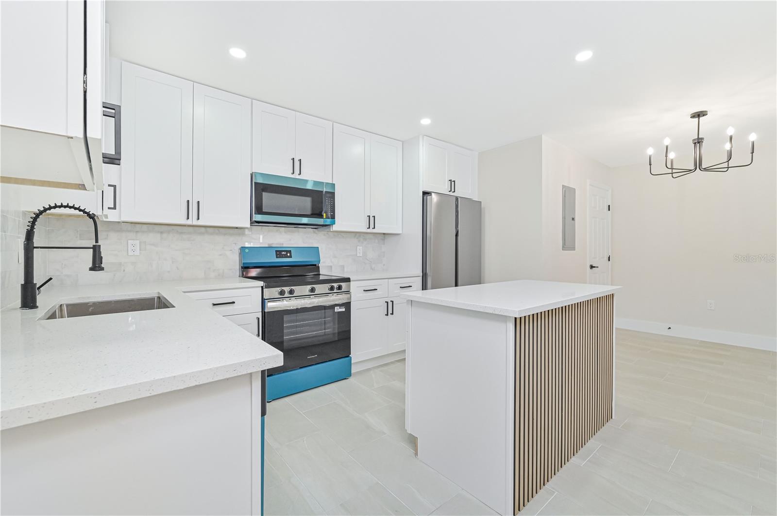 115 SE 24TH AVE #A&B, CAPE CORAL, FL, 33990