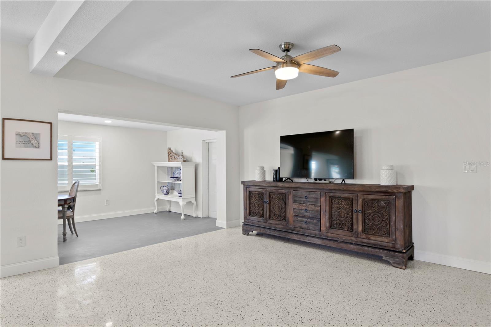 6931 GRANDE VISTA WAY S, ST PETERSBURG, FL, 33707