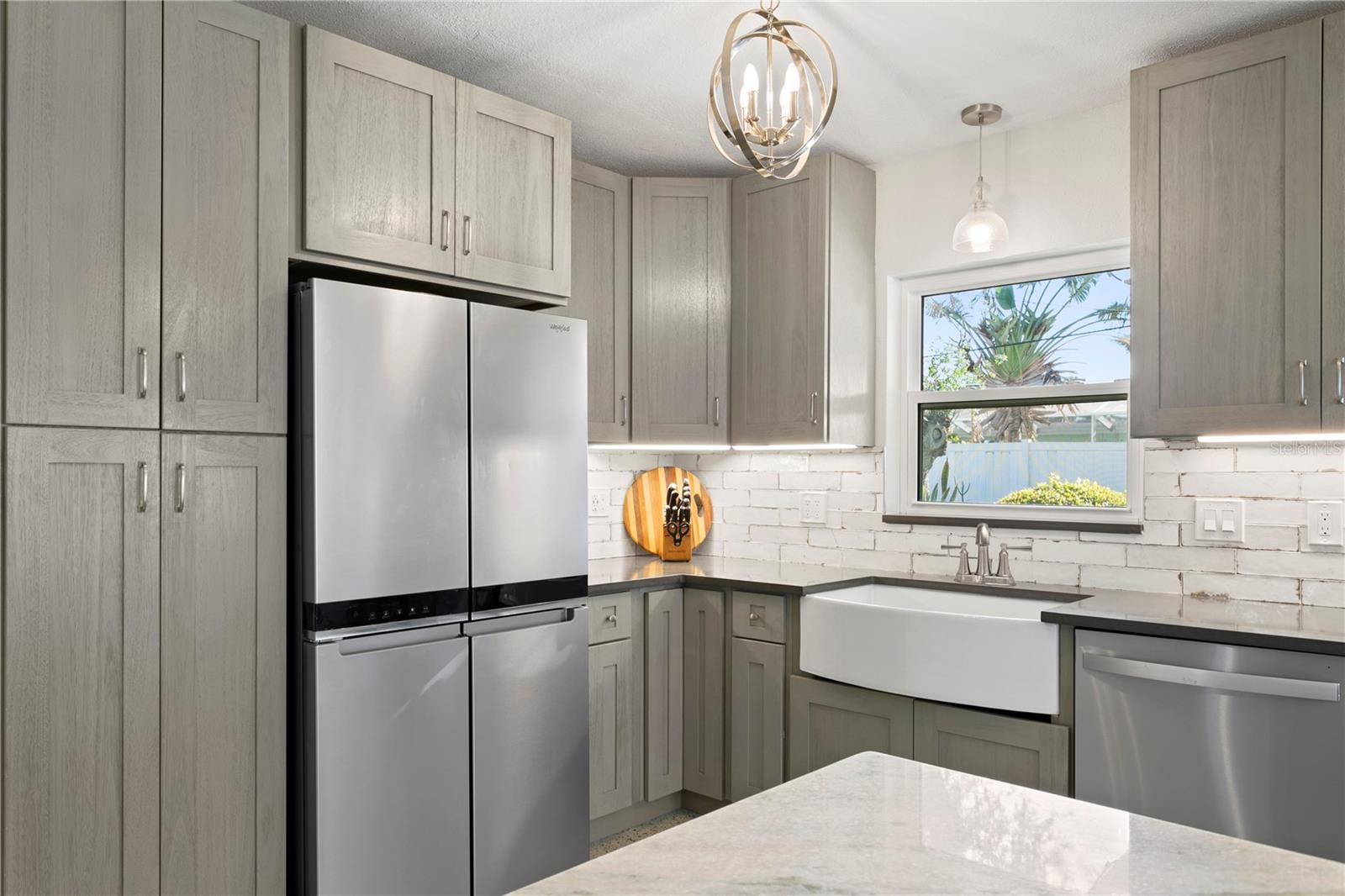 6931 GRANDE VISTA WAY S, ST PETERSBURG, FL, 33707