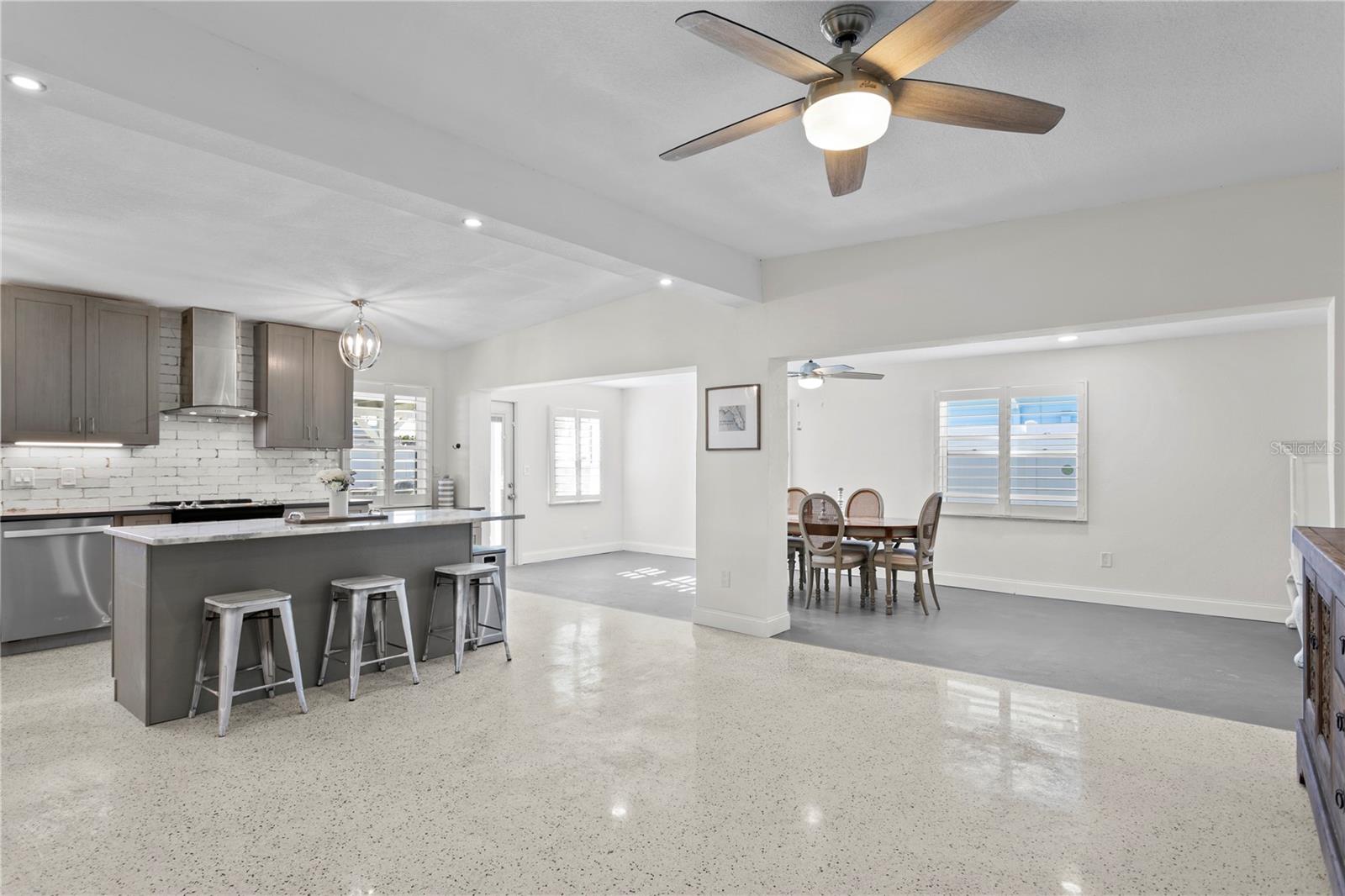 6931 GRANDE VISTA WAY S, ST PETERSBURG, FL, 33707