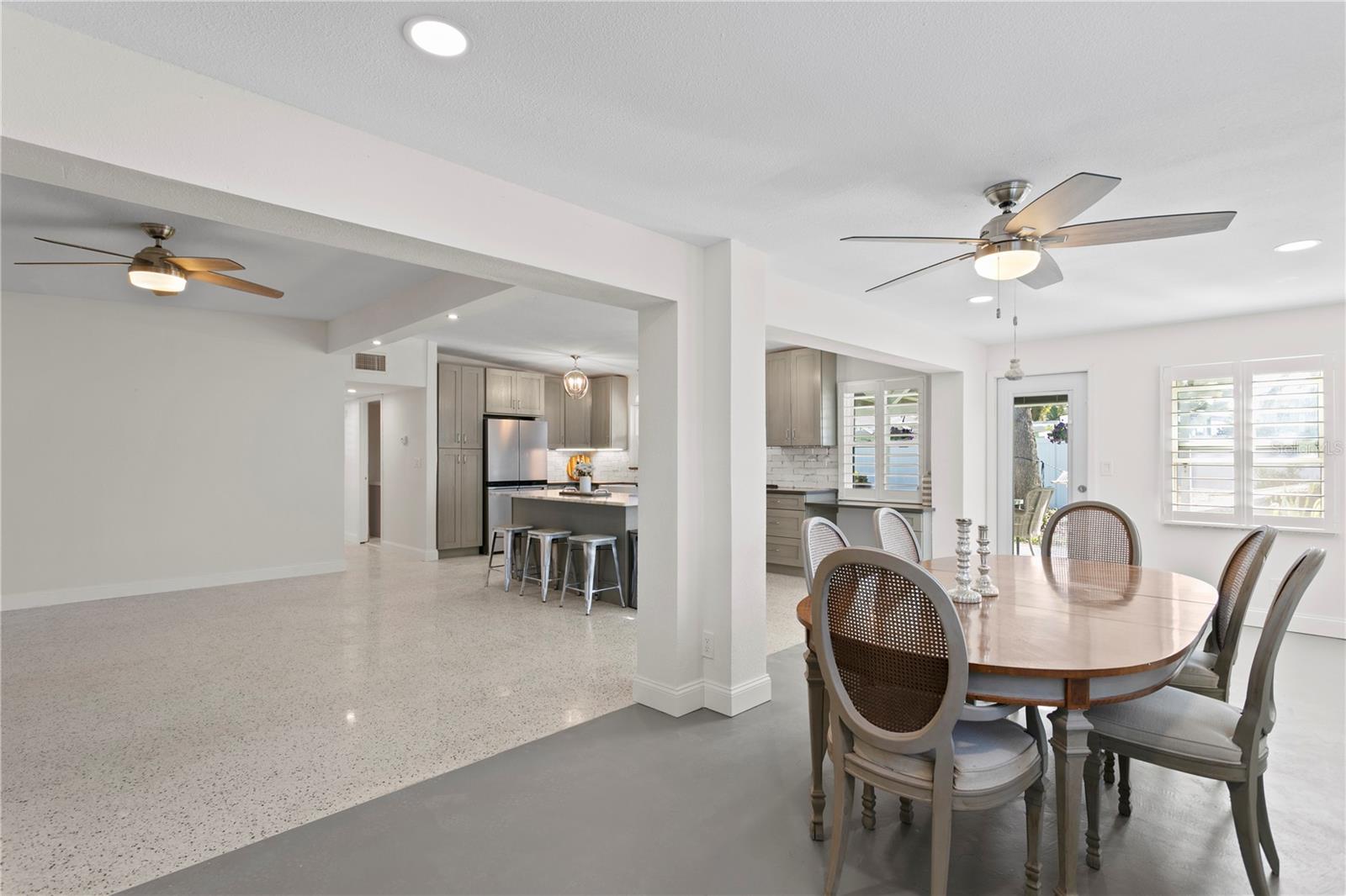 6931 GRANDE VISTA WAY S, ST PETERSBURG, FL, 33707