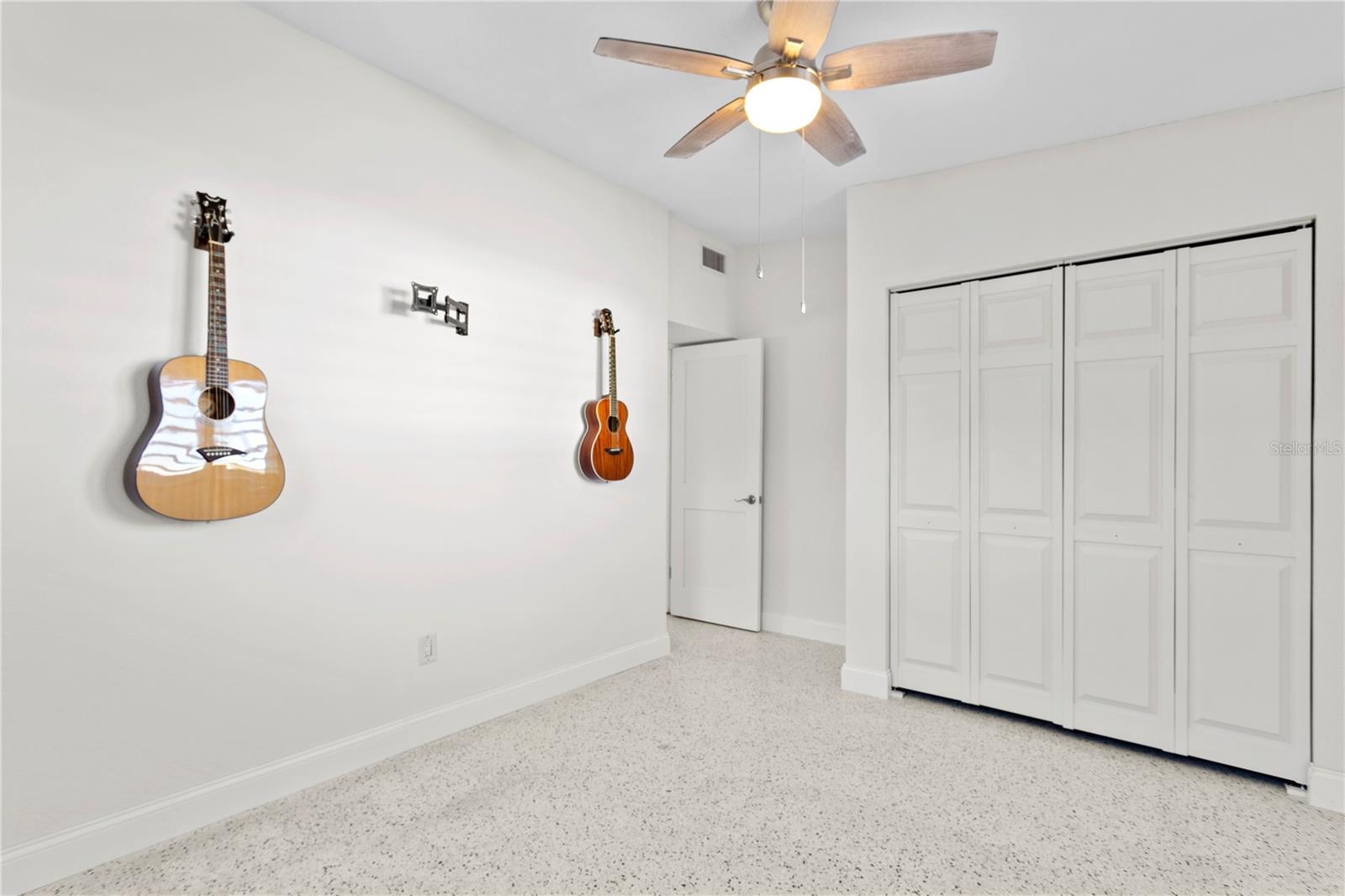 6931 GRANDE VISTA WAY S, ST PETERSBURG, FL, 33707