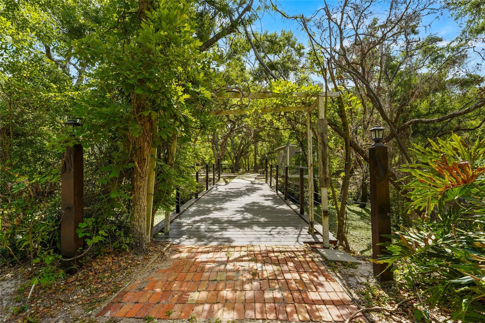 25640 STATE ROAD 70 E, MYAKKA CITY, FL, 34251