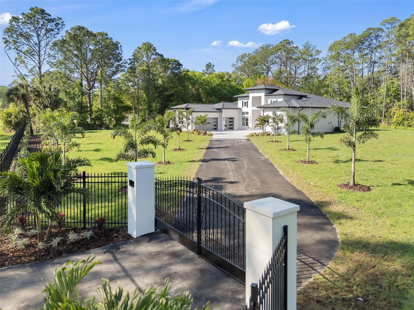 200 N GOODMAN RD, KISSIMMEE, FL, 34747