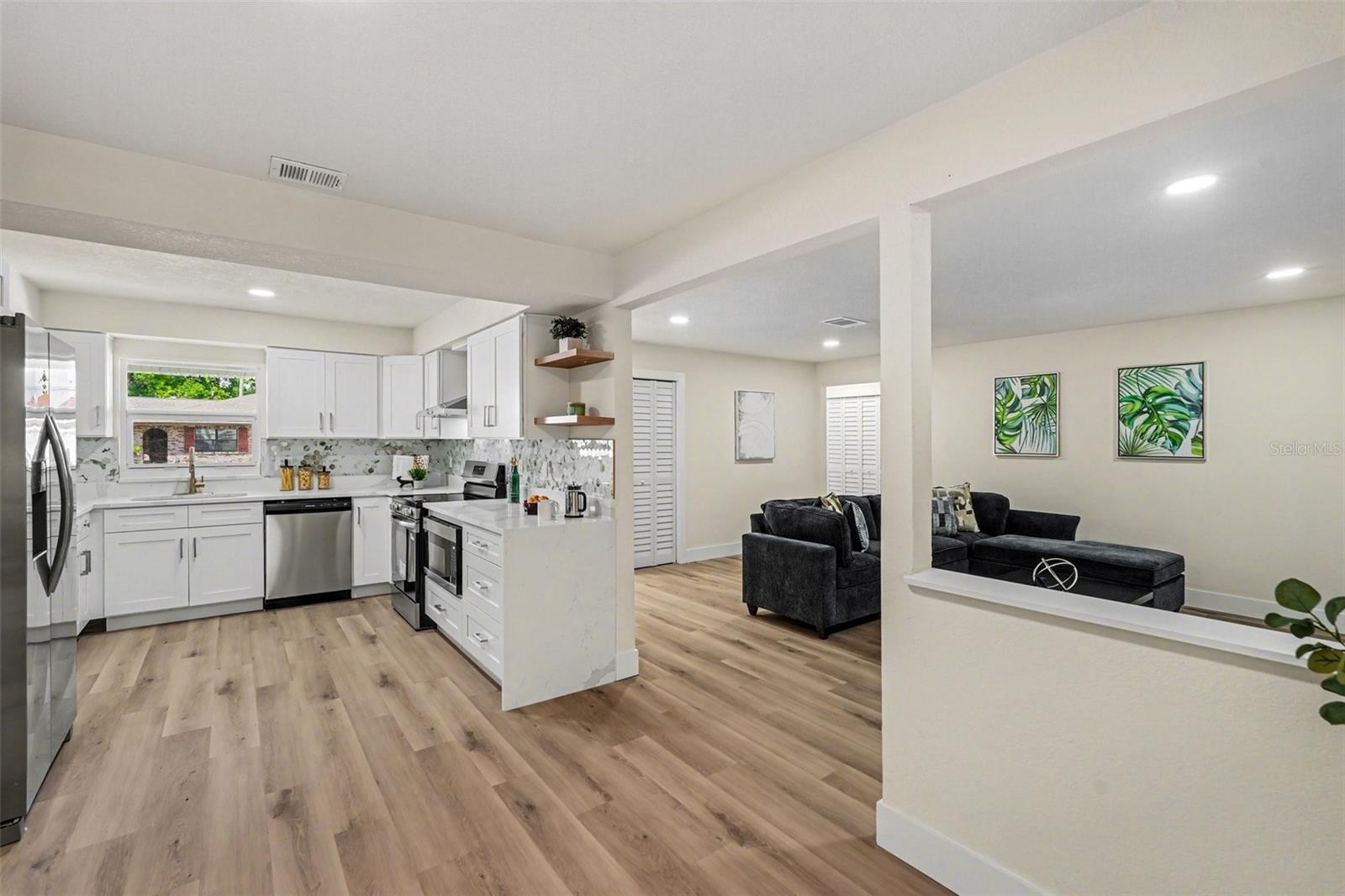 707 QUEENS CT, SEFFNER, FL, 33584