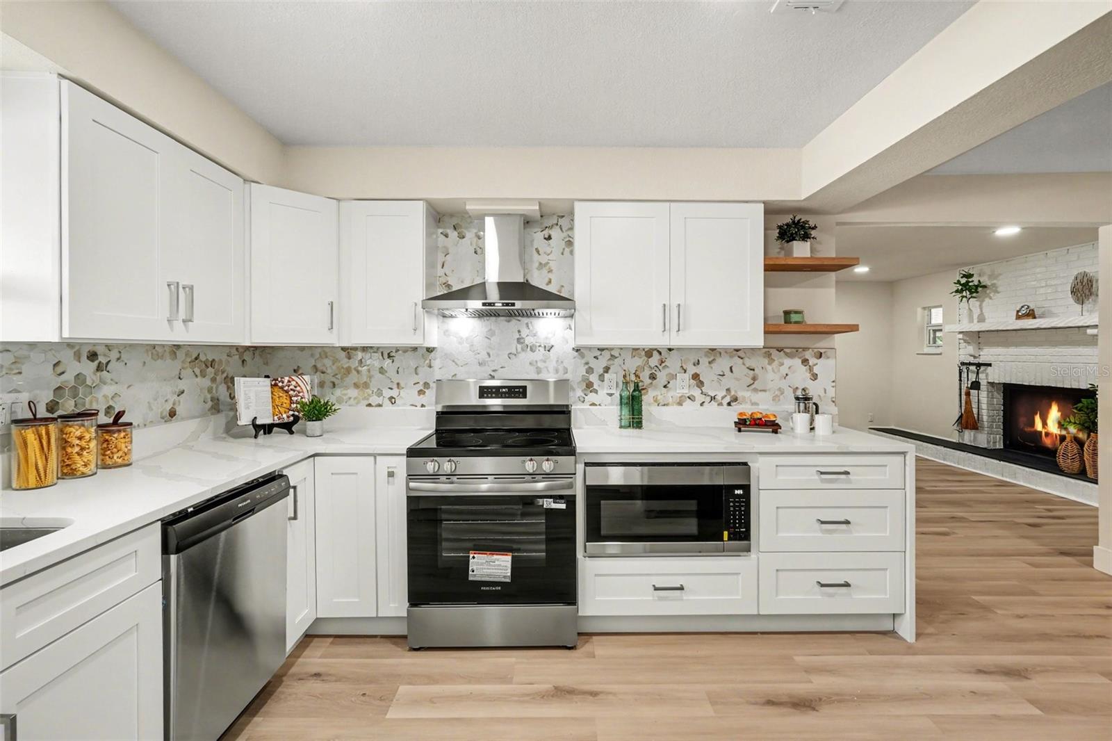 707 QUEENS CT, SEFFNER, FL, 33584
