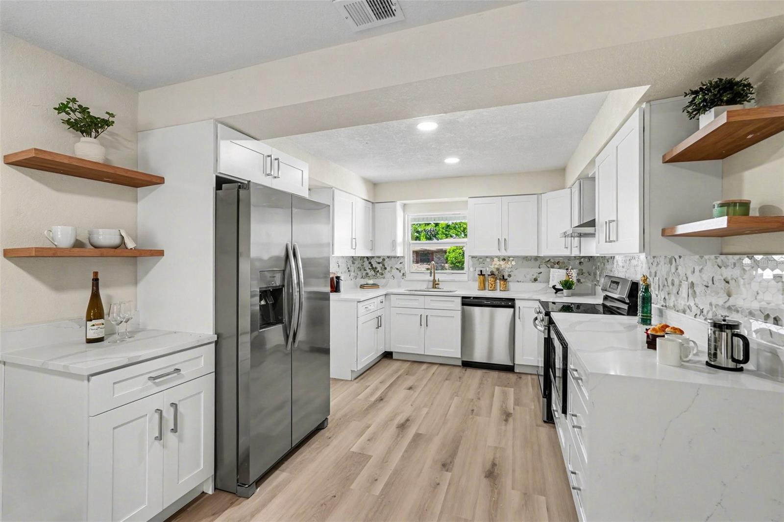 707 QUEENS CT, SEFFNER, FL, 33584