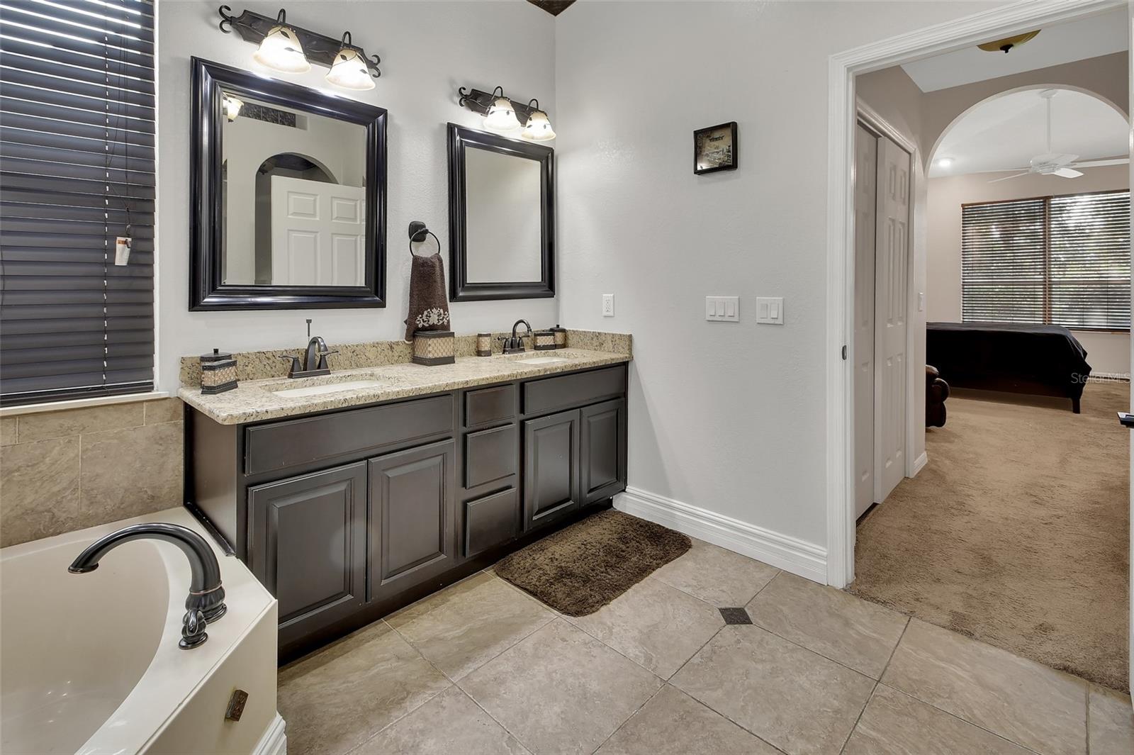 13 PLEASENT HILL DR, DEBARY, FL, 32713