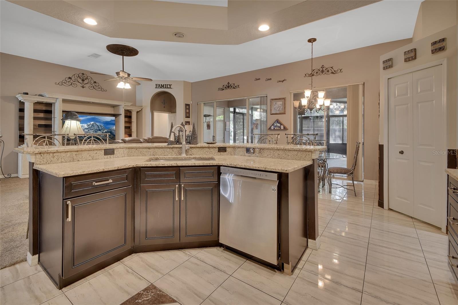 13 PLEASENT HILL DR, DEBARY, FL, 32713