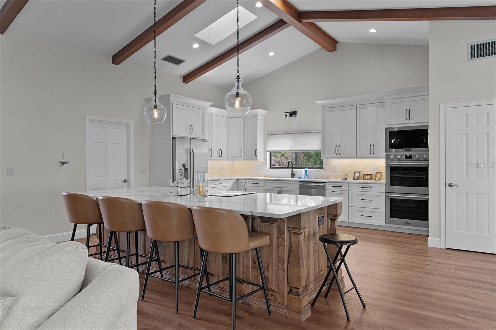 60 SAND LAKE PL, EUSTIS, FL, 32726