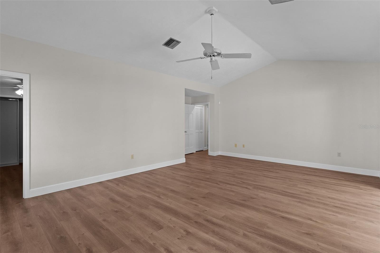 60 SAND LAKE PL, EUSTIS, FL, 32726