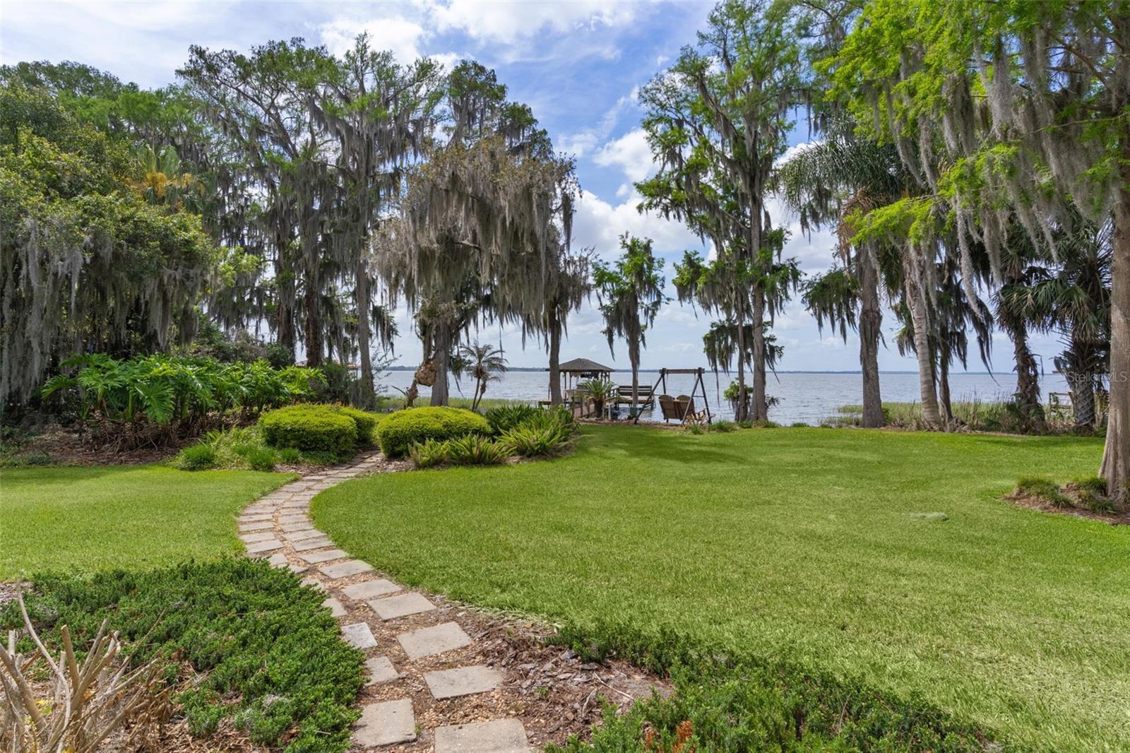 60 SAND LAKE PL, EUSTIS, FL, 32726