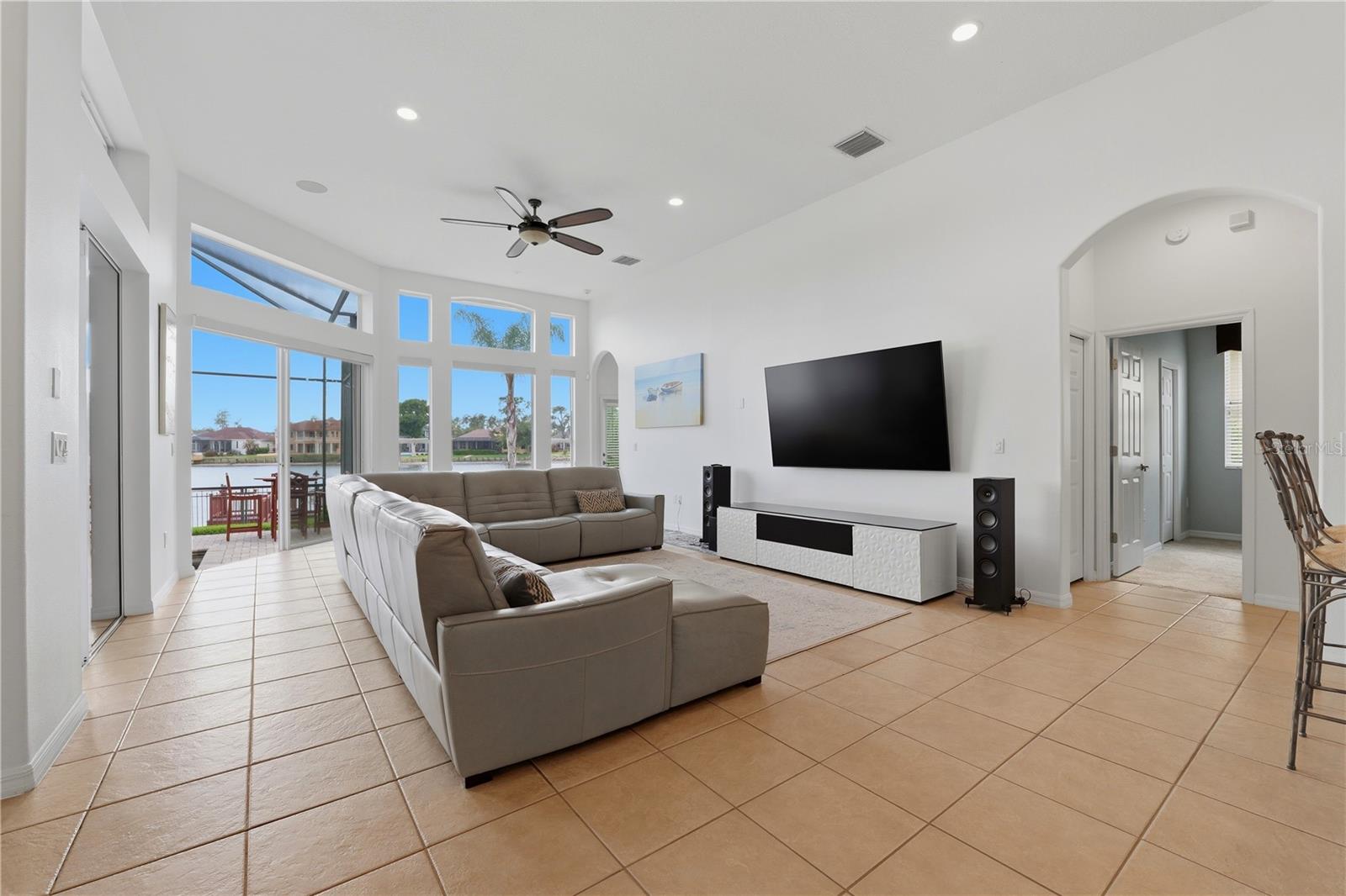 10513 BERMUDA ISLE DR, TAMPA, FL, 33647