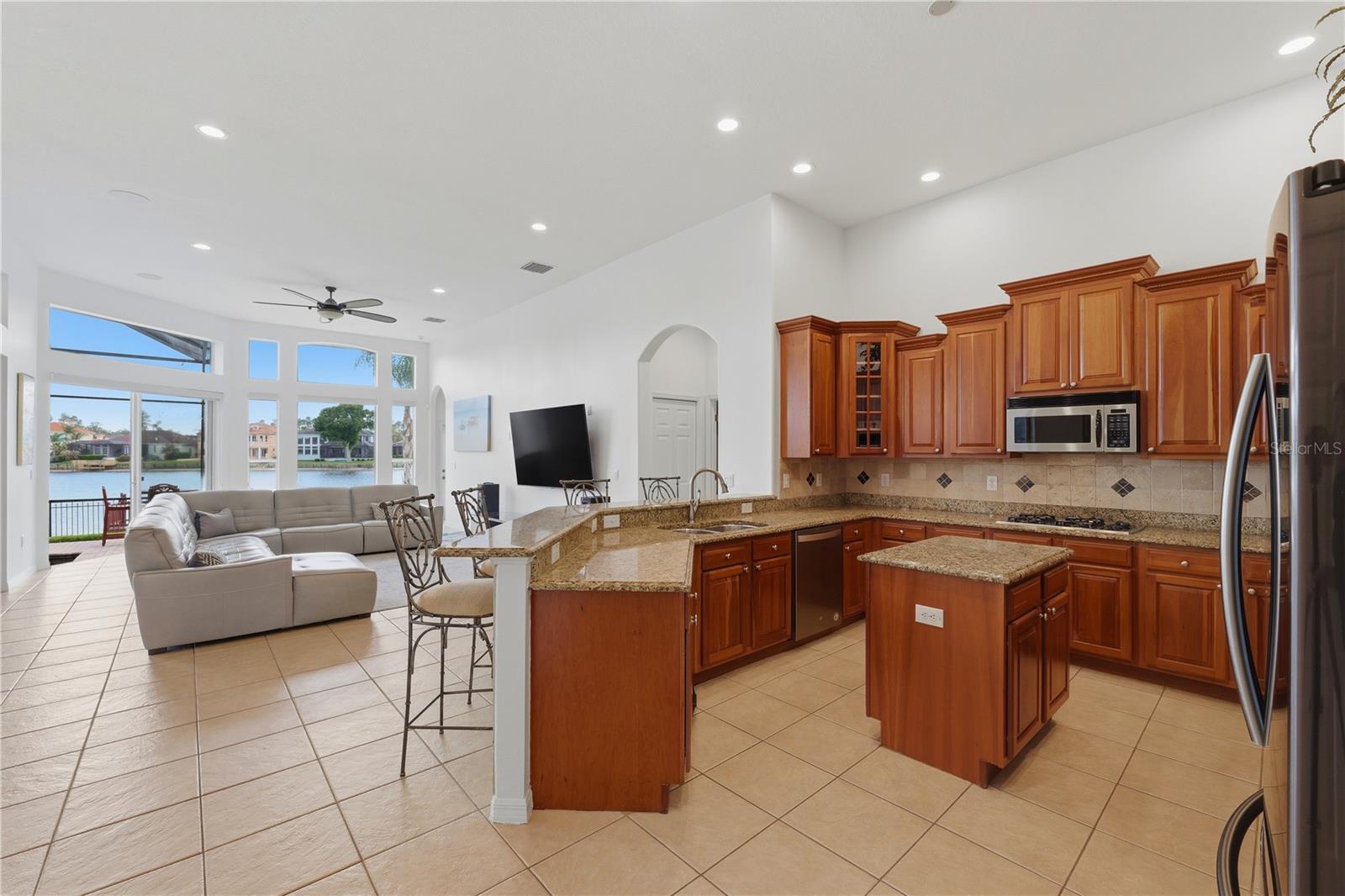 10513 BERMUDA ISLE DR, TAMPA, FL, 33647