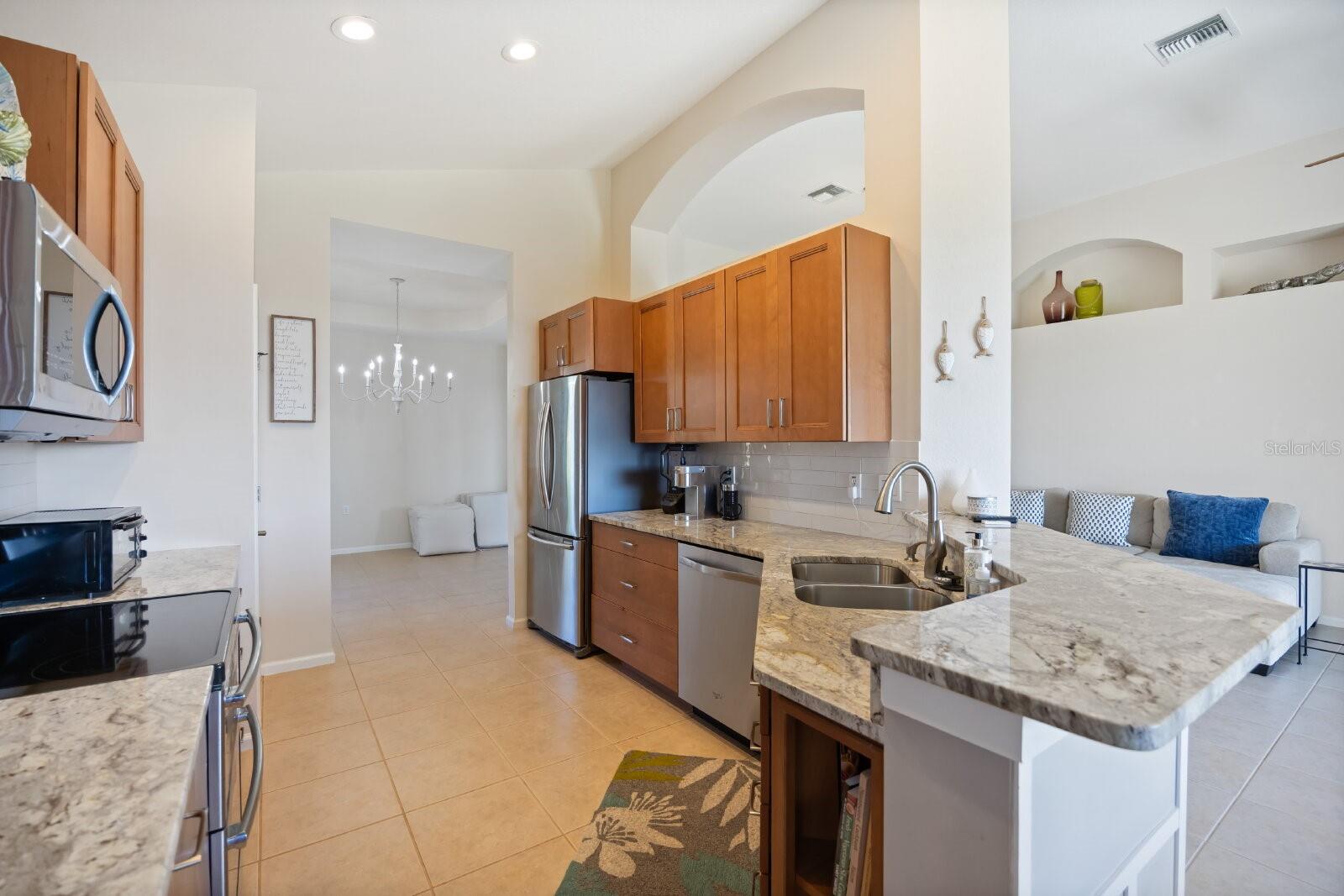 4604 CLUB DR #B202, PORT CHARLOTTE, FL, 33953