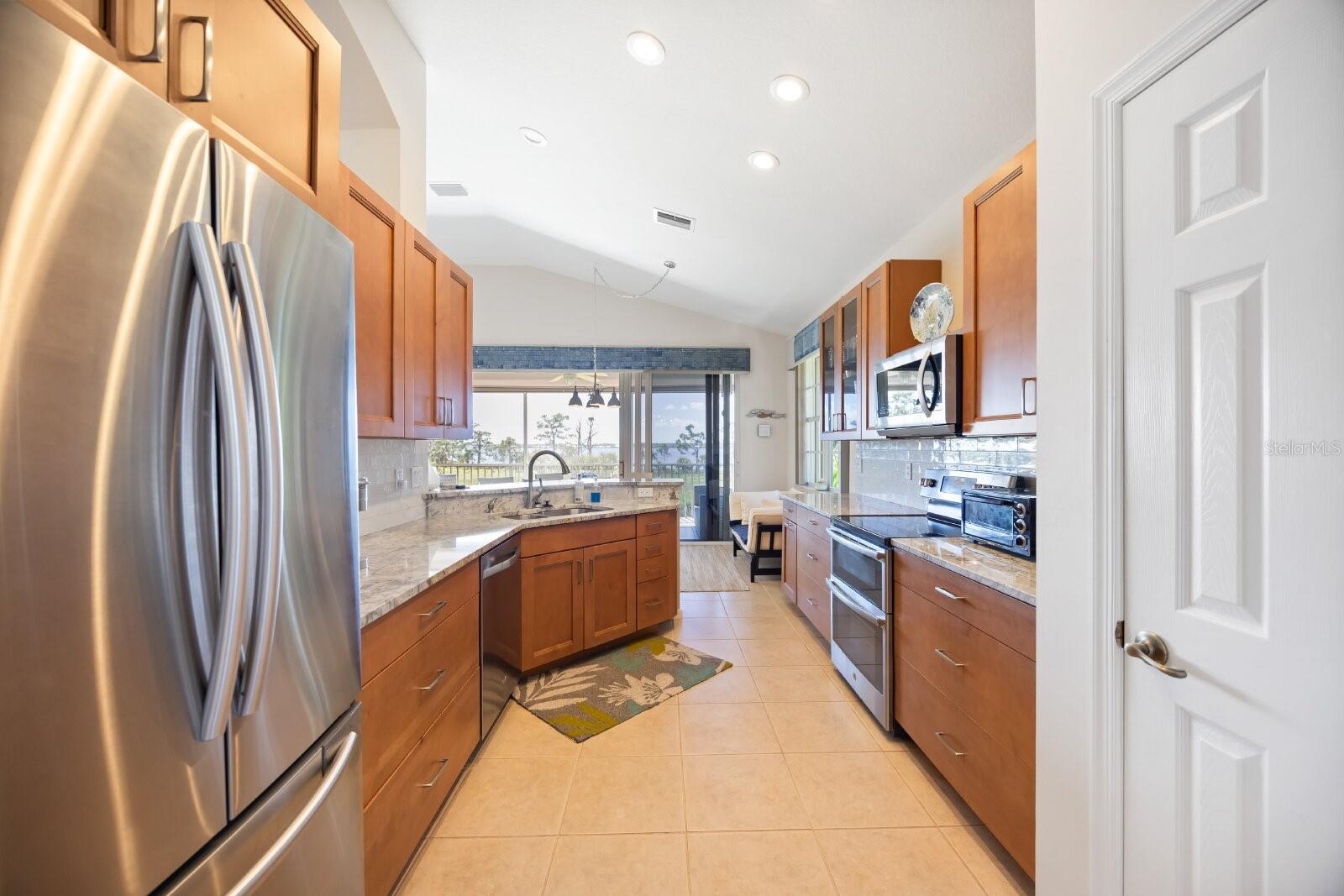 4604 CLUB DR #B202, PORT CHARLOTTE, FL, 33953