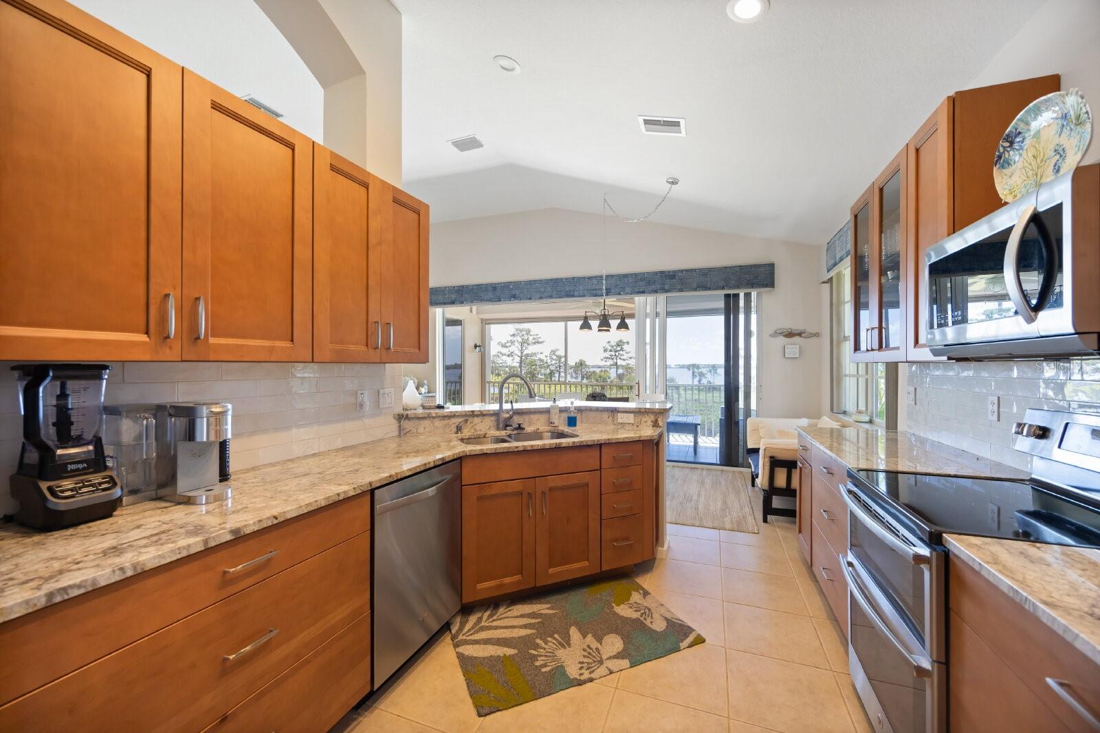 4604 CLUB DR #B202, PORT CHARLOTTE, FL, 33953