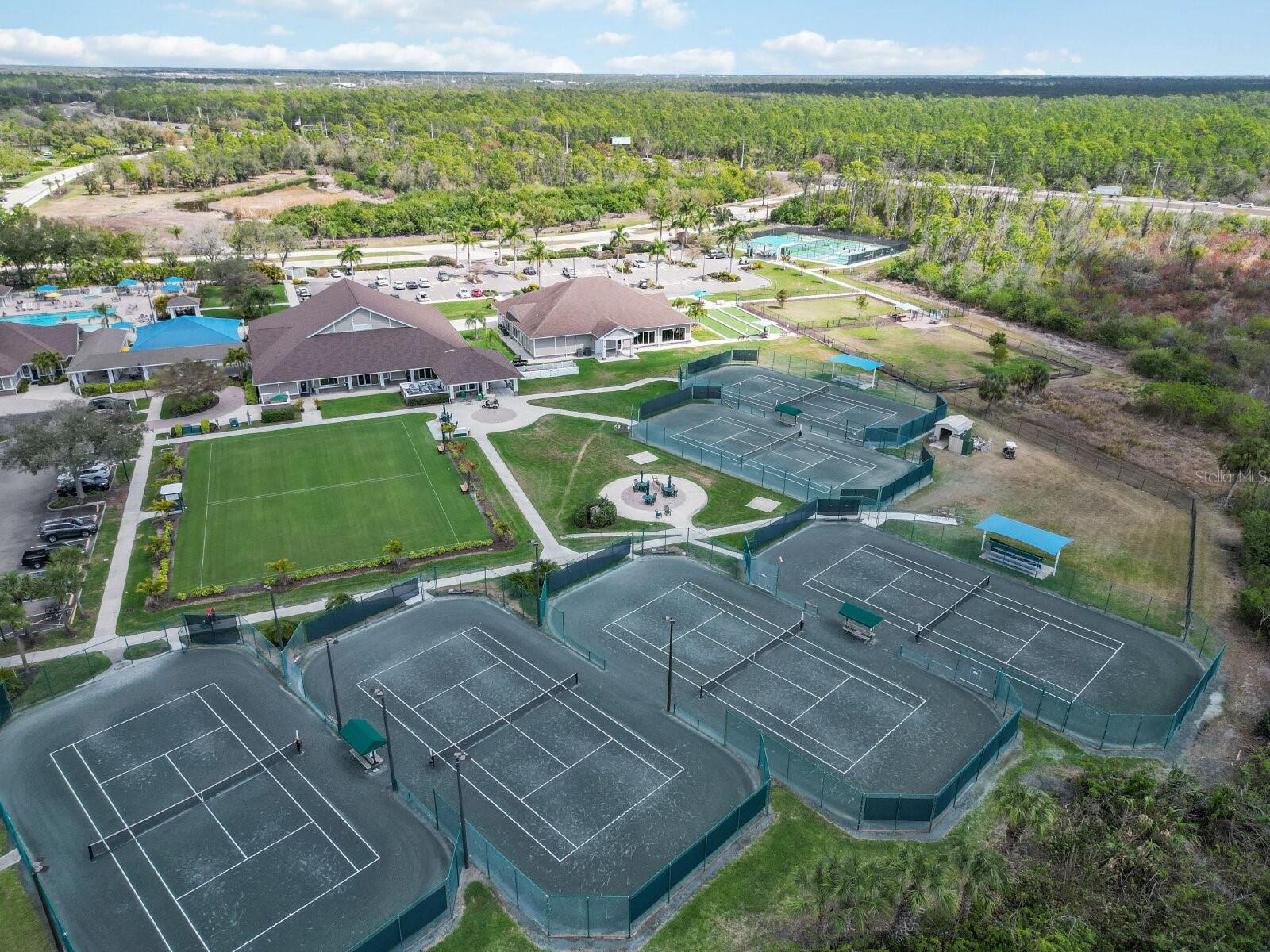 4604 CLUB DR #B202, PORT CHARLOTTE, FL, 33953