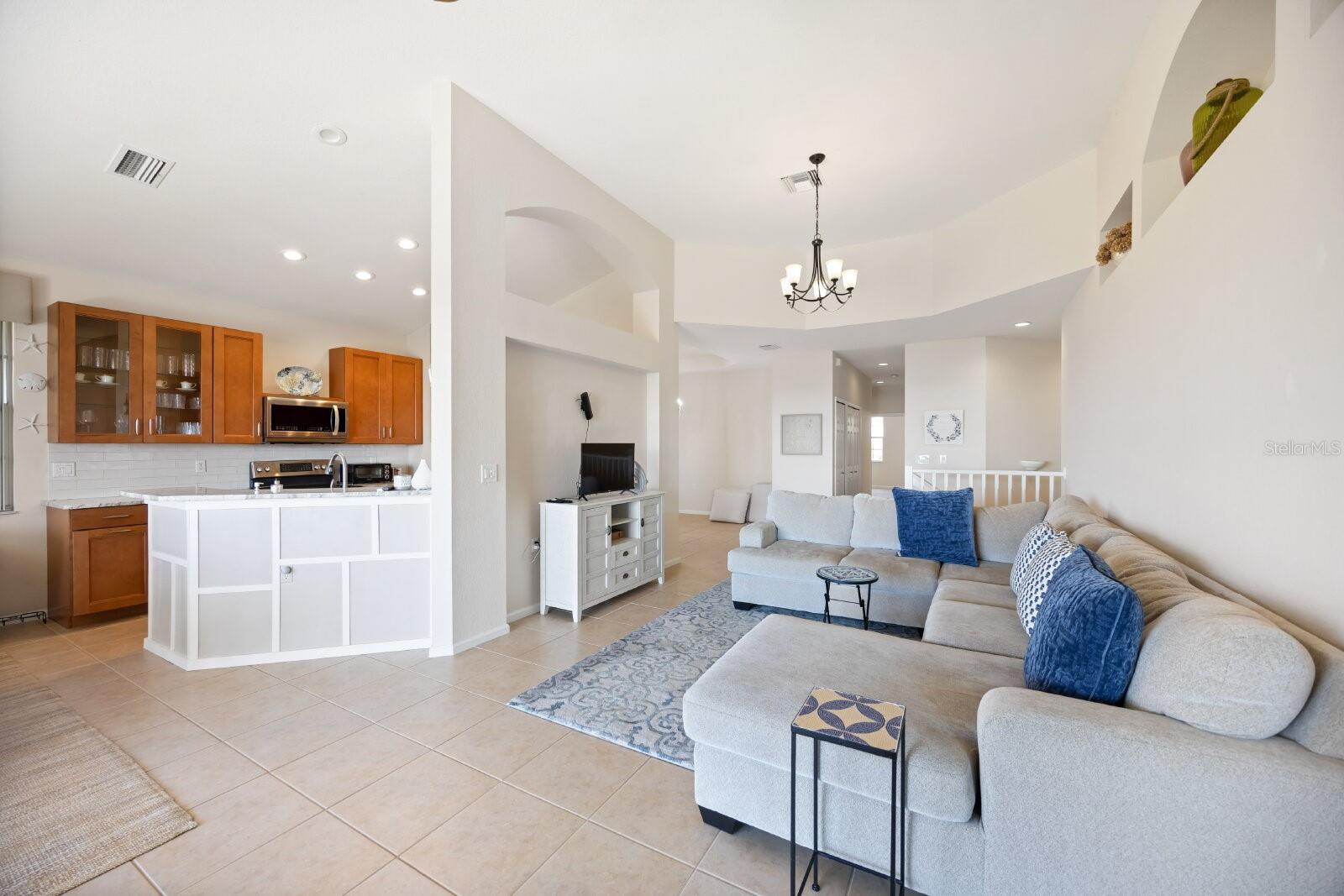 4604 CLUB DR #B202, PORT CHARLOTTE, FL, 33953