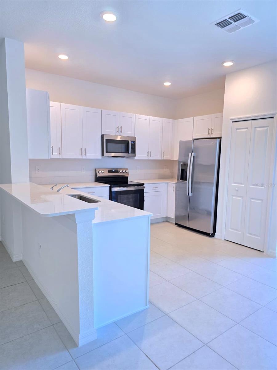 2646 SUNRAY VENUS WAY, RUSKIN, FL, 33570