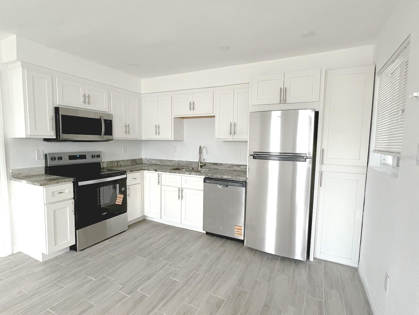 25 LYNN WAY #B, MADEIRA BEACH, FL, 33708