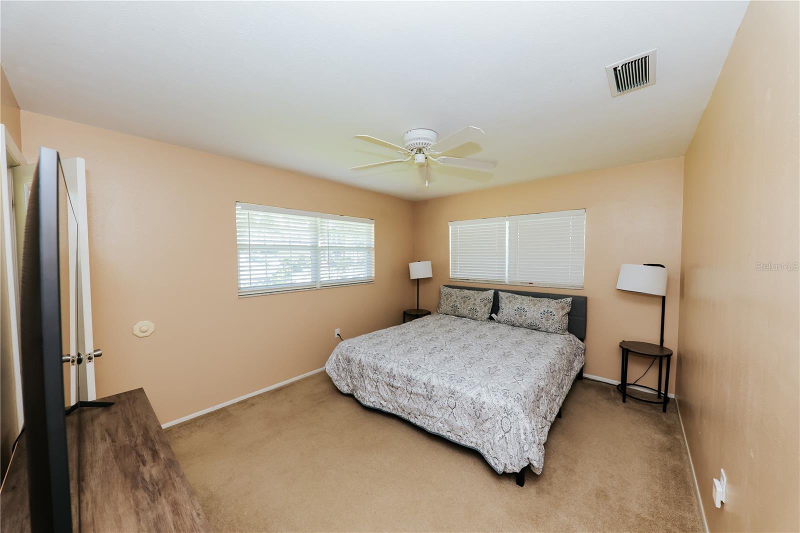 5211 24TH AVENUE DR W, BRADENTON, FL, 34209