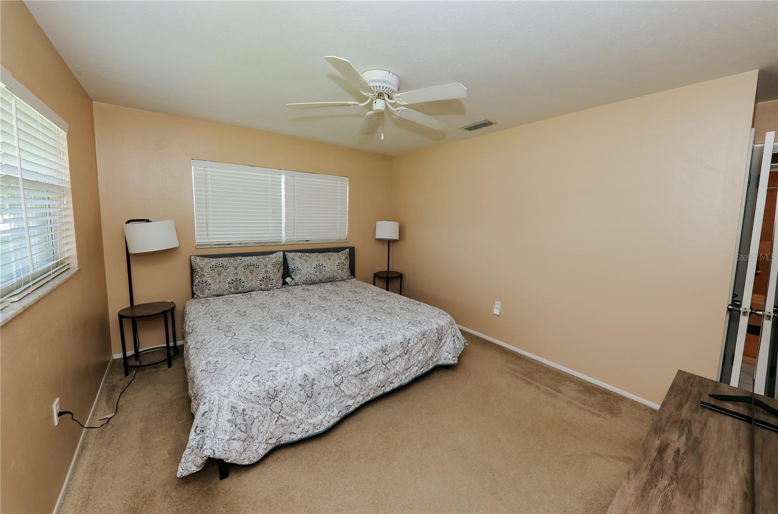 5211 24TH AVENUE DR W, BRADENTON, FL, 34209